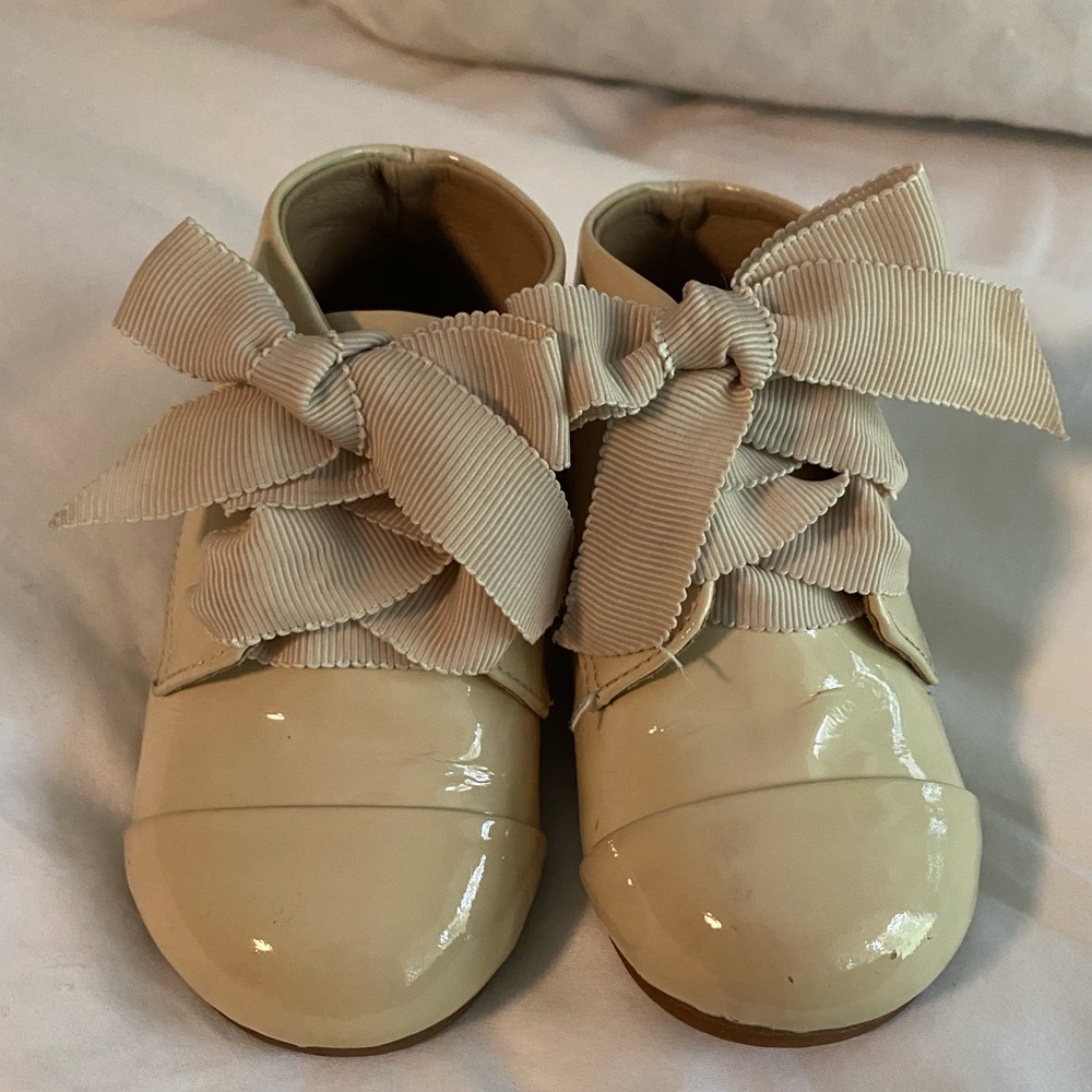 Patent leather size 5 toddler booties